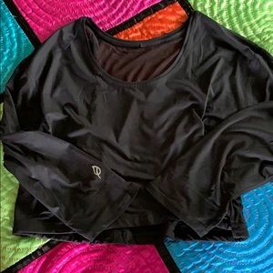 🖤NWOT P’tula Molly 3/4 black crop🖤